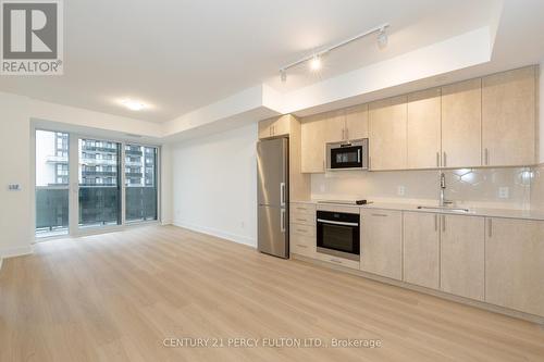 1114 - 2545 Simcoe Street N, Oshawa, ON - Indoor Photo Showing Kitchen