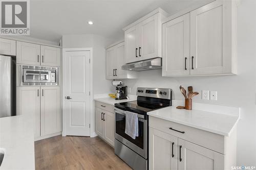 202 Stilling Union, Saskatoon, SK - Indoor Photo Showing Kitchen