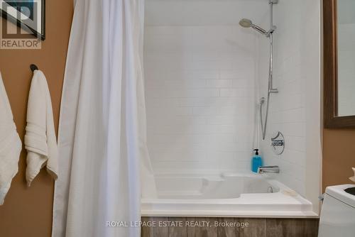 878 - 1 Greystone Walk Drive, Toronto, ON - Indoor Photo Showing Bathroom