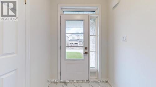 135 Flood Avenue, Clarington, ON - Indoor Photo Showing Other Room