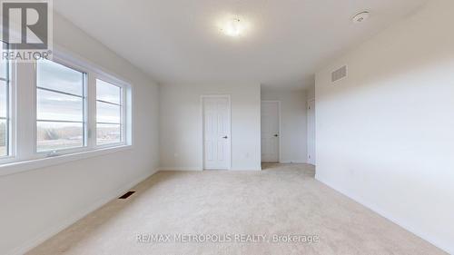 135 Flood Avenue, Clarington, ON - Indoor Photo Showing Other Room