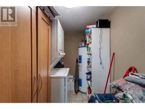 260 Franklyn Road Unit# 113, Kelowna, BC - Indoor Photo Showing Laundry Room