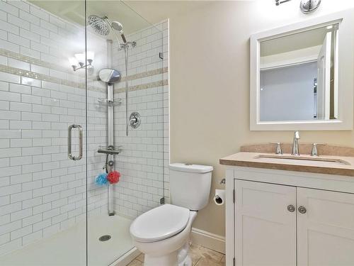 206C-4678 Elk Lake Dr, Saanich, BC - Indoor Photo Showing Bathroom