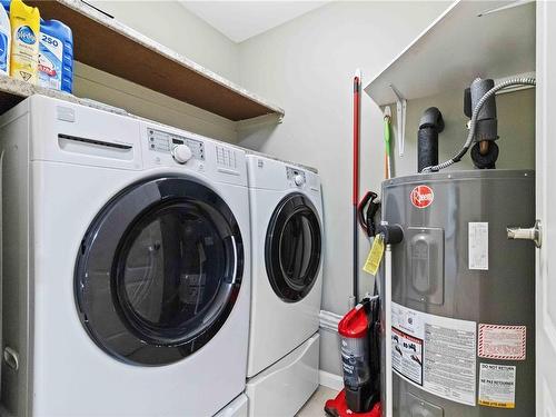 206C-4678 Elk Lake Dr, Saanich, BC - Indoor Photo Showing Laundry Room