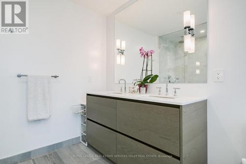 1002 - 128 Pears Avenue, Toronto, ON - Indoor Photo Showing Bathroom