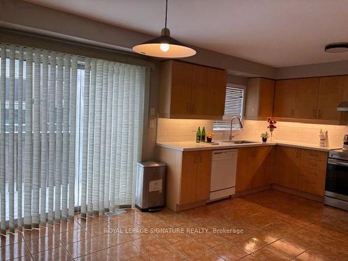 65-5335 Glen Erin Dr, Mississauga, ON - Indoor Photo Showing Kitchen