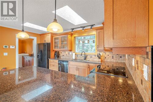 1158 Kathleen Dr, Duncan, BC - Indoor Photo Showing Kitchen