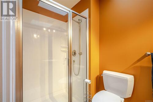 1158 Kathleen Dr, Duncan, BC - Indoor Photo Showing Bathroom