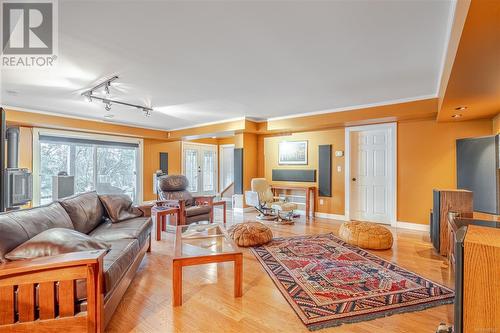 1158 Kathleen Dr, Duncan, BC - Indoor Photo Showing Living Room