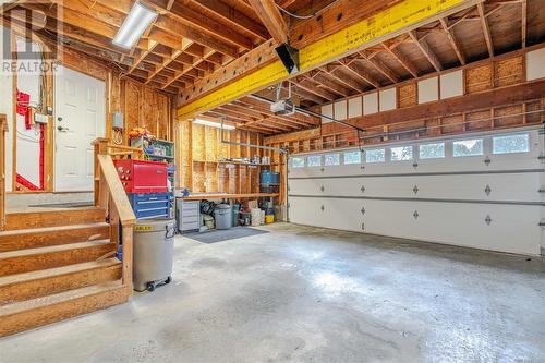 1158 Kathleen Dr, Duncan, BC - Indoor Photo Showing Garage