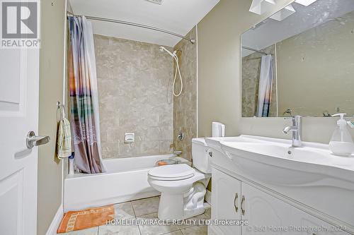 70 - 70 Mccallum Court, Brampton, ON - Indoor Photo Showing Bathroom