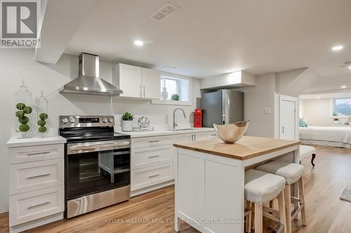 3451 Ashcroft Crescent, Mississauga, ON - Indoor Photo Showing Kitchen