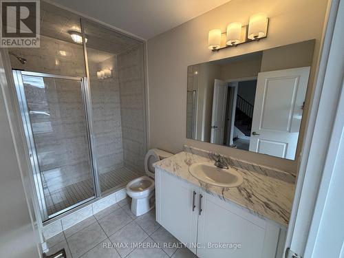 3085 Welsman Gardens, Oakville, ON - Indoor Photo Showing Bathroom