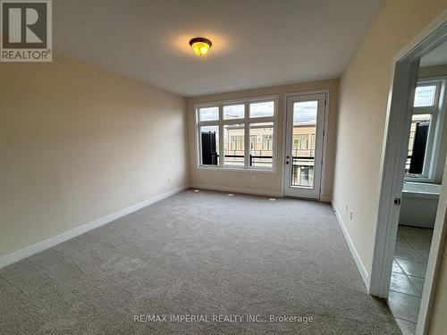 3085 Welsman Gardens, Oakville, ON - Indoor Photo Showing Other Room