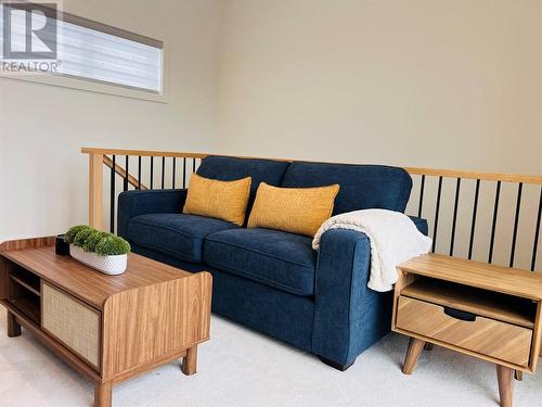 514 14Th Street Unit# 403, Invermere, BC - Indoor Photo Showing Living Room