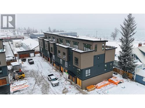 514 14Th Street Unit# 403, Invermere, BC - Outdoor