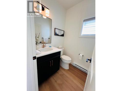 514 14Th Street Unit# 402 Lot# 10, Invermere, BC - Indoor Photo Showing Bathroom