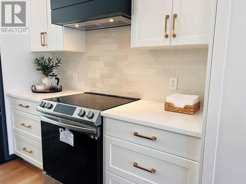 514 14Th Street Unit# 402 Lot# 10, Invermere, BC - Indoor Photo Showing Kitchen