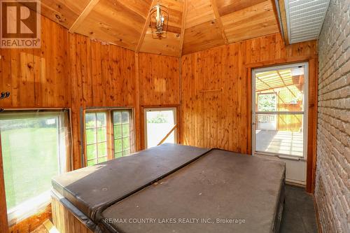 586 Rohallion Road, Kawartha Lakes, ON - Indoor Photo Showing Other Room