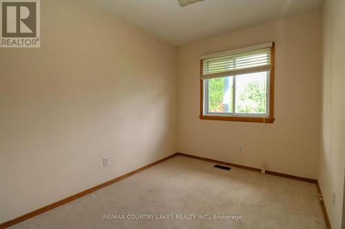 586 Rohallion Road, Kawartha Lakes, ON - Indoor Photo Showing Other Room