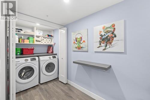 9 1260 Riverside Drive, Port Coquitlam, BC - Indoor Photo Showing Laundry Room