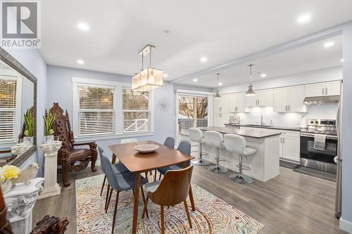 9 1260 Riverside Drive, Port Coquitlam, BC - Indoor Photo Showing Dining Room