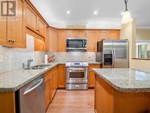 2 4510 Blackcomb Way, Whistler, BC - Indoor Photo Showing Kitchen With Stainless Steel Kitchen With Double Sink