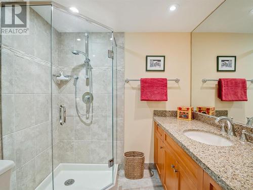 2 4510 Blackcomb Way, Whistler, BC - Indoor Photo Showing Bathroom