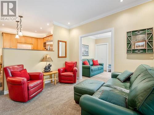 2 4510 Blackcomb Way, Whistler, BC - Indoor Photo Showing Living Room