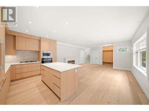 1058 W 15 Th Avenue, Vancouver, BC - Indoor Photo Showing Kitchen