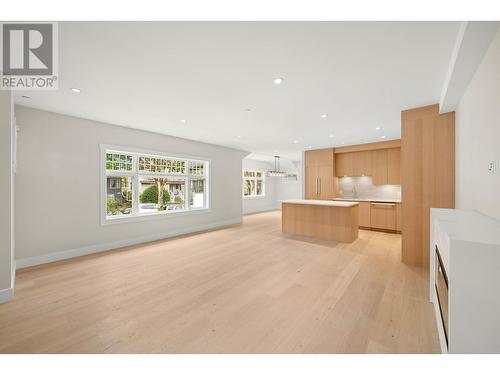 1058 W 15 Th Avenue, Vancouver, BC - Indoor