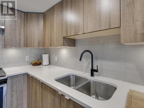 209 1365 Pemberton Avenue, Squamish, BC - Indoor Photo Showing Kitchen With Double Sink