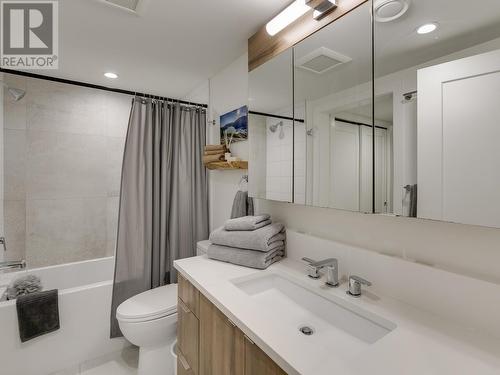 209 1365 Pemberton Avenue, Squamish, BC - Indoor Photo Showing Bathroom