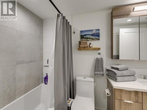 209 1365 Pemberton Avenue, Squamish, BC - Indoor Photo Showing Bathroom