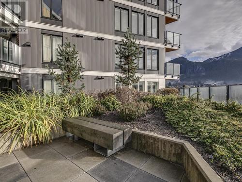 209 1365 Pemberton Avenue, Squamish, BC - Outdoor