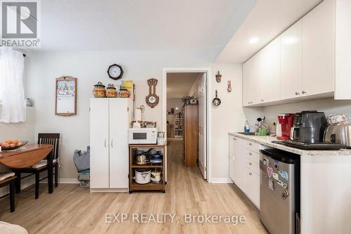 A - 2604 Old Carriage Court, Ottawa, ON - Indoor Photo Showing Kitchen