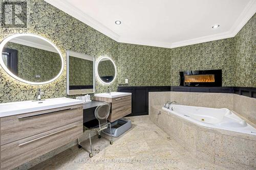 12199 Guelph Line, Milton, ON - Indoor Photo Showing Bathroom