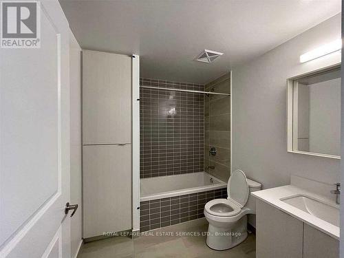 1706 - 4655 Metcalfe Avenue, Mississauga, ON - Indoor Photo Showing Bathroom