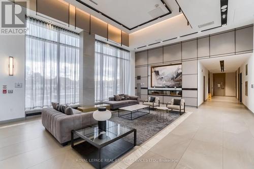 1706 - 4655 Metcalfe Avenue, Mississauga, ON - Indoor Photo Showing Living Room