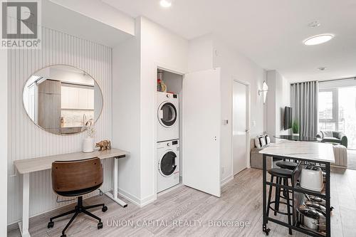 502 - 2020 Bathurst Street, Toronto, ON - Indoor Photo Showing Laundry Room