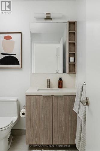 502 - 2020 Bathurst Street, Toronto, ON - Indoor Photo Showing Bathroom