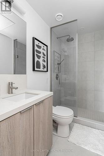 502 - 2020 Bathurst Street, Toronto, ON - Indoor Photo Showing Bathroom