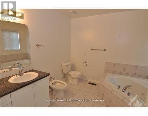 114 Mosswood Court, Ottawa, ON - Indoor Photo Showing Bathroom