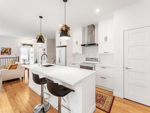 Kitchen - 18 Rue Des Bourgeons, Lac-Brome, QC - Indoor Photo Showing Kitchen With Upgraded Kitchen