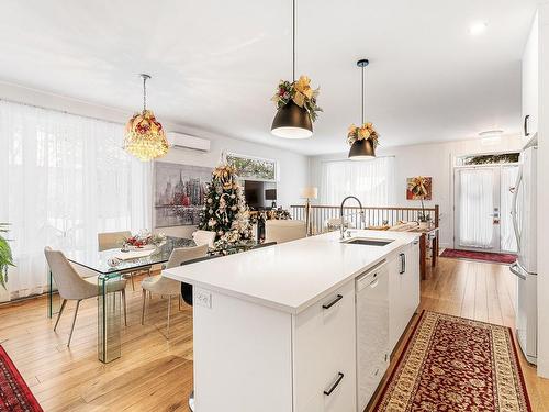 Kitchen - 18 Rue Des Bourgeons, Lac-Brome, QC - Indoor Photo Showing Kitchen With Upgraded Kitchen