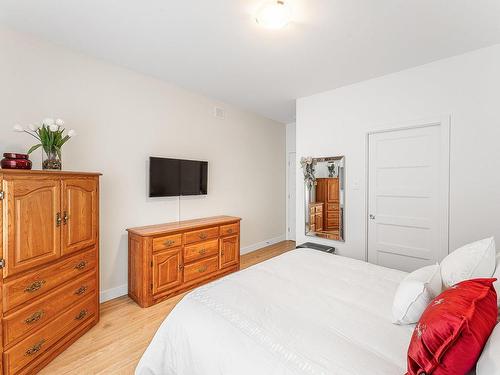 Master bedroom - 18 Rue Des Bourgeons, Lac-Brome, QC - Indoor Photo Showing Bedroom