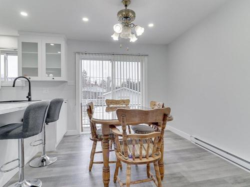 Dining room - 8225 Rue Agathe, Laval (Saint-François), QC - Indoor Photo Showing Dining Room