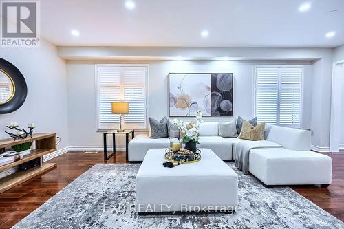 247 Featherstone Road, Milton, ON - Indoor Photo Showing Living Room