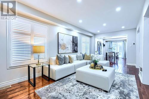 247 Featherstone Road, Milton, ON - Indoor Photo Showing Living Room