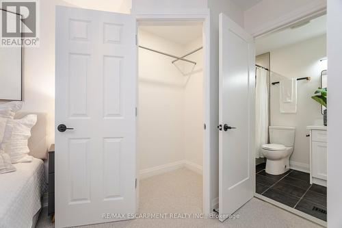 3150 Bentworth Drive, Burlington, ON - Indoor Photo Showing Bathroom